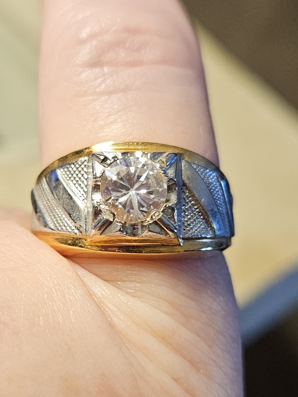 Two-Tone Gold & Silver CZ Men's/Unisex Ring - Classic Center Stone.   Size 11